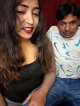 Snapshot of Hotbhabi305 chatting on 02/09/26, 05:28 Hotbhabi305 online show from 02/09/26, 05:28