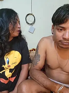 Snapshot of Hotbhabi305 chatting on 02/22/26, 09:52 Hotbhabi305 online show from 02/22/26, 09:52