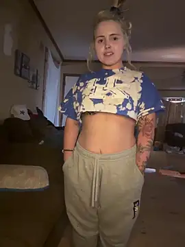 Snapshot of JuicyExxxperience chatting on 02/09/26, 02:21 JuicyExxxperience online show from 02/09/26, 02:21