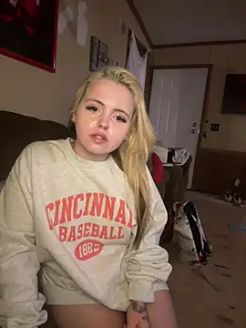 Snapshot of JuicyExxxperience chatting on 02/21/26, 01:45 JuicyExxxperience online show from 02/21/26, 01:45