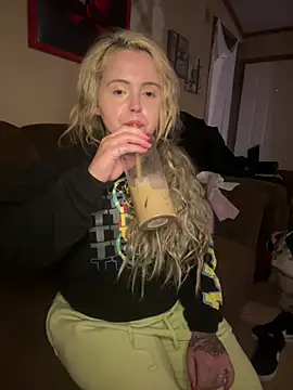 Snapshot of JuicyExxxperience chatting on 02/26/26, 02:49 JuicyExxxperience online show from 02/26/26, 02:49