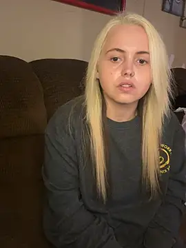 Snapshot of JuicyExxxperience chatting on 03/05/26, 02:13 JuicyExxxperience online show from 03/05/26, 02:13