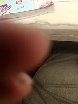 hotboy43339 online show from 12/15/25, 09:13