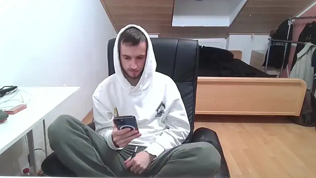 Bez3ybik online show from 10/16/25, 05:25