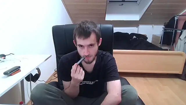 Bez3ybik online show from 10/24/25, 08:49