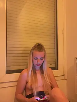 BrumeLove online show from 04/30/26, 08:57