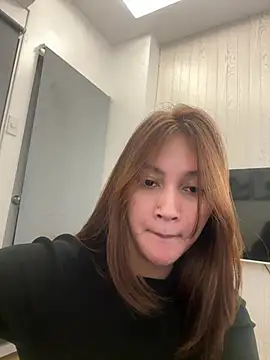 LanySylvia online show from 04/18/26, 07:18