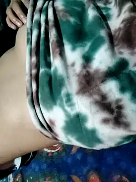 pihu099 online show from 12/17/25, 11:33