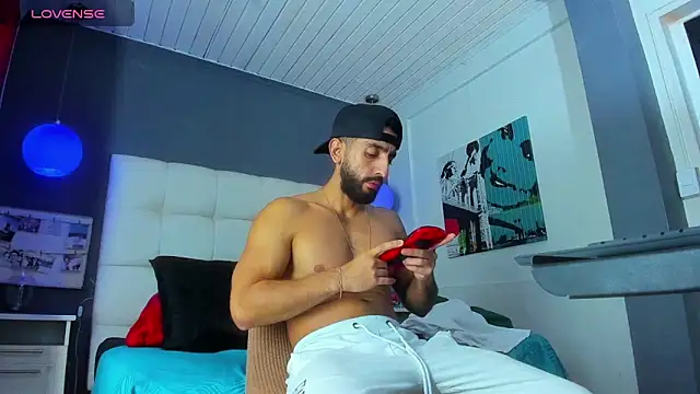 Yiyo10  online show from 02/03/26, 06:22