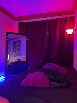 Snapshot of ZahaRose chatting on 10/16/25, 01:17 ZahaRose online show from 10/16/25, 01:17