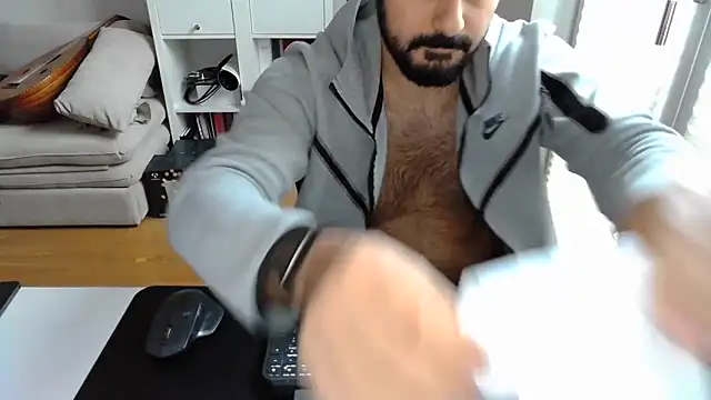 Snapshot of Velvetvoyager69 chatting on 12/03/25, 02:04 Velvetvoyager69 online show from 12/03/25, 02:04