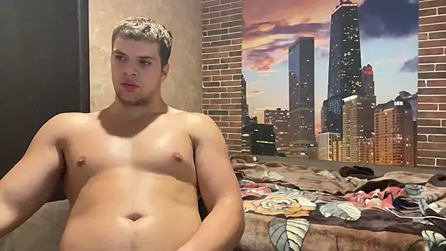 MusclePhantom online show from 09/16/25, 08:10