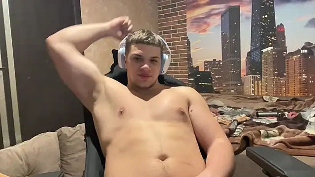 MusclePhantom online show from 11/24/25, 09:36