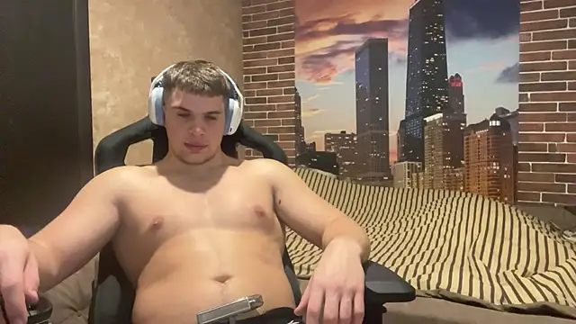 MusclePhantom online show from 12/19/25, 10:39