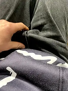 Snapshot of wwwiiilll chatting on 10/06/25, 04:59 wwwiiilll online show from 10/06/25, 04:59