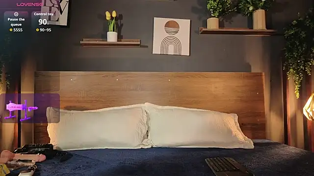 KLOE LUSTX online show from 02/24/26, 10:08