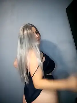 AriNights online show from 10/12/25, 07:35