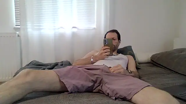 XLBarehengst online show from 10/22/25, 02:06