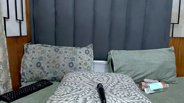 MrsMxx25 online show from 04/18/26, 09:59