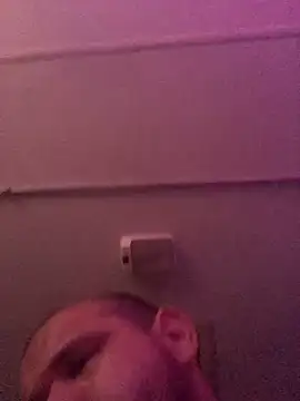 shakeweight online show from 02/15/26, 08:13