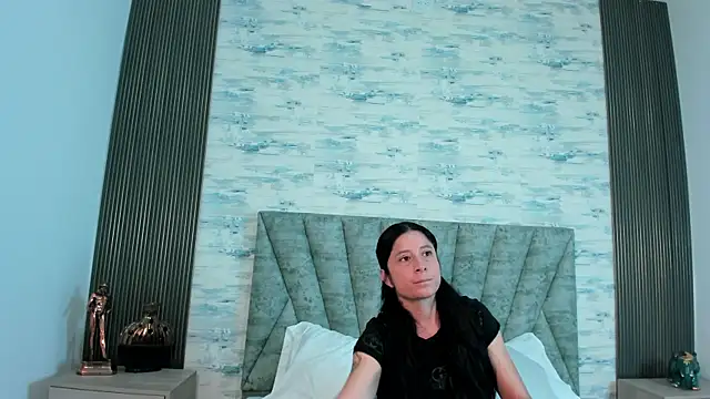 ShanelEvans online show from 09/26/25, 07:18