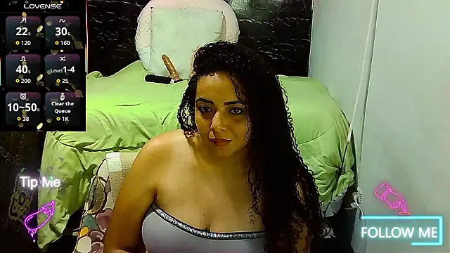  naughty milf online show from 03/22/26, 02:15