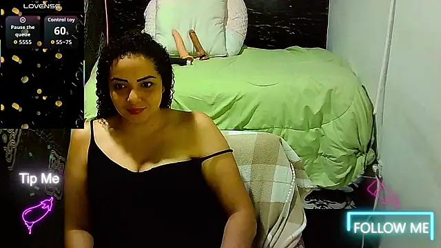  naughty milf online show from 03/31/26, 02:24