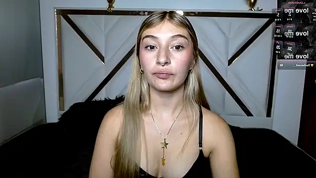 SophiaaLee online show from 02/13/26, 10:39