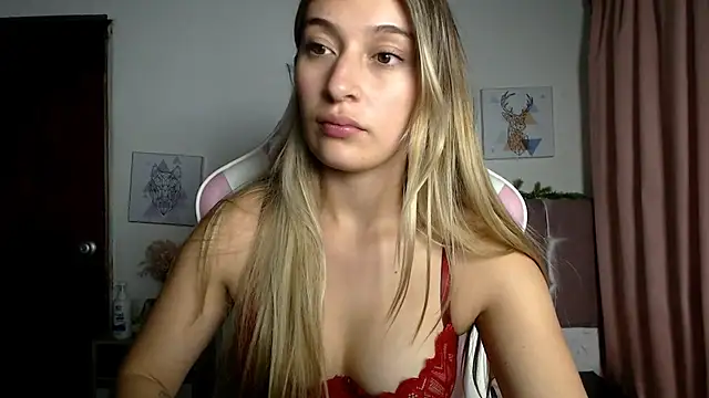 Snapshot of SophiaaLee chatting on 05/06/26, 12:19 SophiaaLee online show from 05/06/26, 12:19