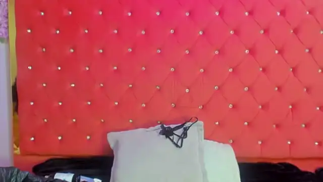 Nanis James online show from 04/01/26, 02:34