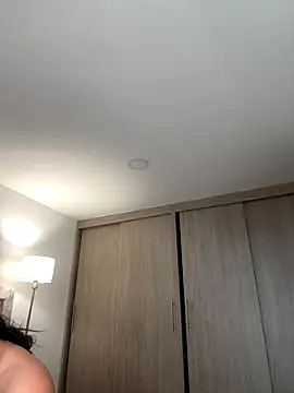 Snapshot of Mavii_ chatting on 10/16/25, 04:30 Mavii  online show from 10/16/25, 04:30