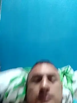 Snapshot of Geral_Yeraldyn09 chatting on 09/10/25, 02:00 Geral Yeraldyn09 online show from 09/10/25, 02:00