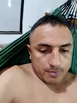 Snapshot of Geral_Yeraldyn09 chatting on 10/04/25, 01:36 Geral Yeraldyn09 online show from 10/04/25, 01:36