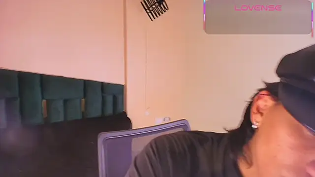 Snapshot of Dom_venena chatting on 09/12/25, 08:09 Dom venena online show from 09/12/25, 08:09