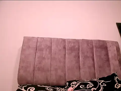 Luciana hardmand online show from 09/18/25, 07:49