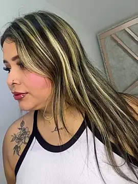 ashley-swift- online show from 02/04/26, 11:27