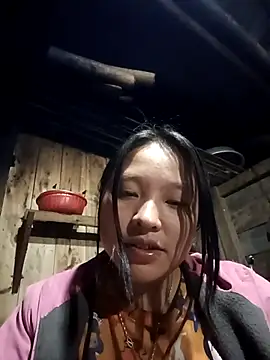 MuiNay online show from 11/18/25, 10:52