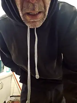 Stingles online show from 10/10/25, 10:03