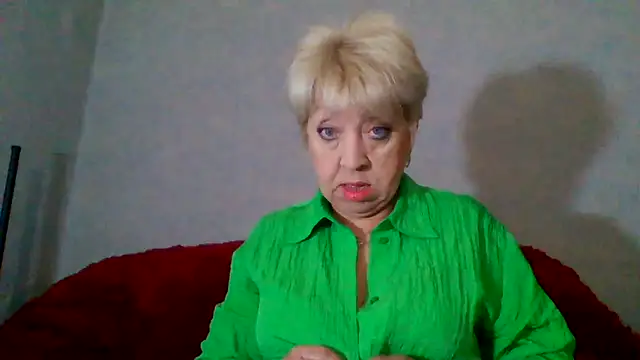 Snapshot of DianaQDream chatting on 05/15/26, 05:58 DianaQDream online show from 05/15/26, 05:58