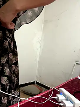 crhong666 online show from 10/01/25, 12:38