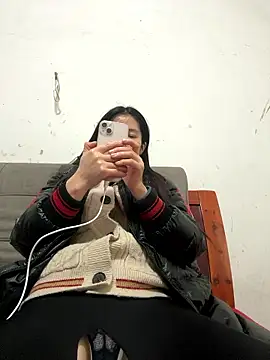 crhong666 online show from 01/14/26, 12:38