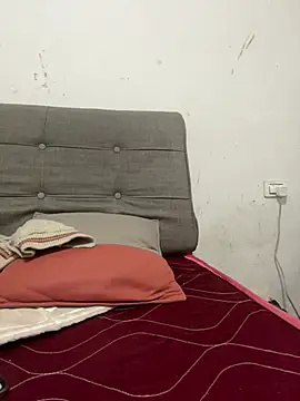 crhong666 online show from 02/20/26, 01:57