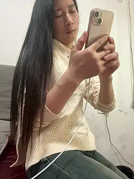 Snapshot of crhong666 chatting on 04/09/26, 12:43 crhong666 online show from 04/09/26, 12:43