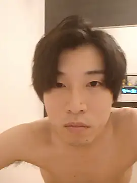 Snapshot of tanaka113 chatting on 05/05/26, 03:31 tanaka113 online show from 05/05/26, 03:31
