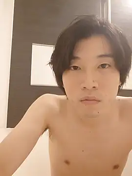 Snapshot of tanaka113 chatting on 05/22/26, 02:12 tanaka113 online show from 05/22/26, 02:12