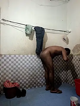 nughtytommy01 online show from 04/23/26, 11:07