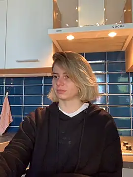 Rainbow W online show from 09/23/25, 11:46