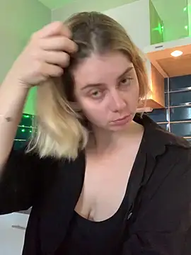 Rainbow W online show from 09/24/25, 12:41