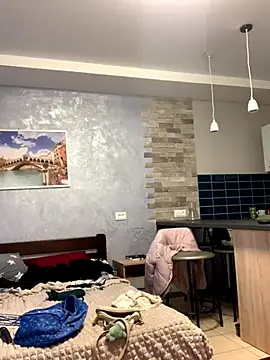 Rainbow W online show from 10/15/25, 02:06