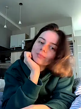 Rainbow W online show from 10/25/25, 09:28